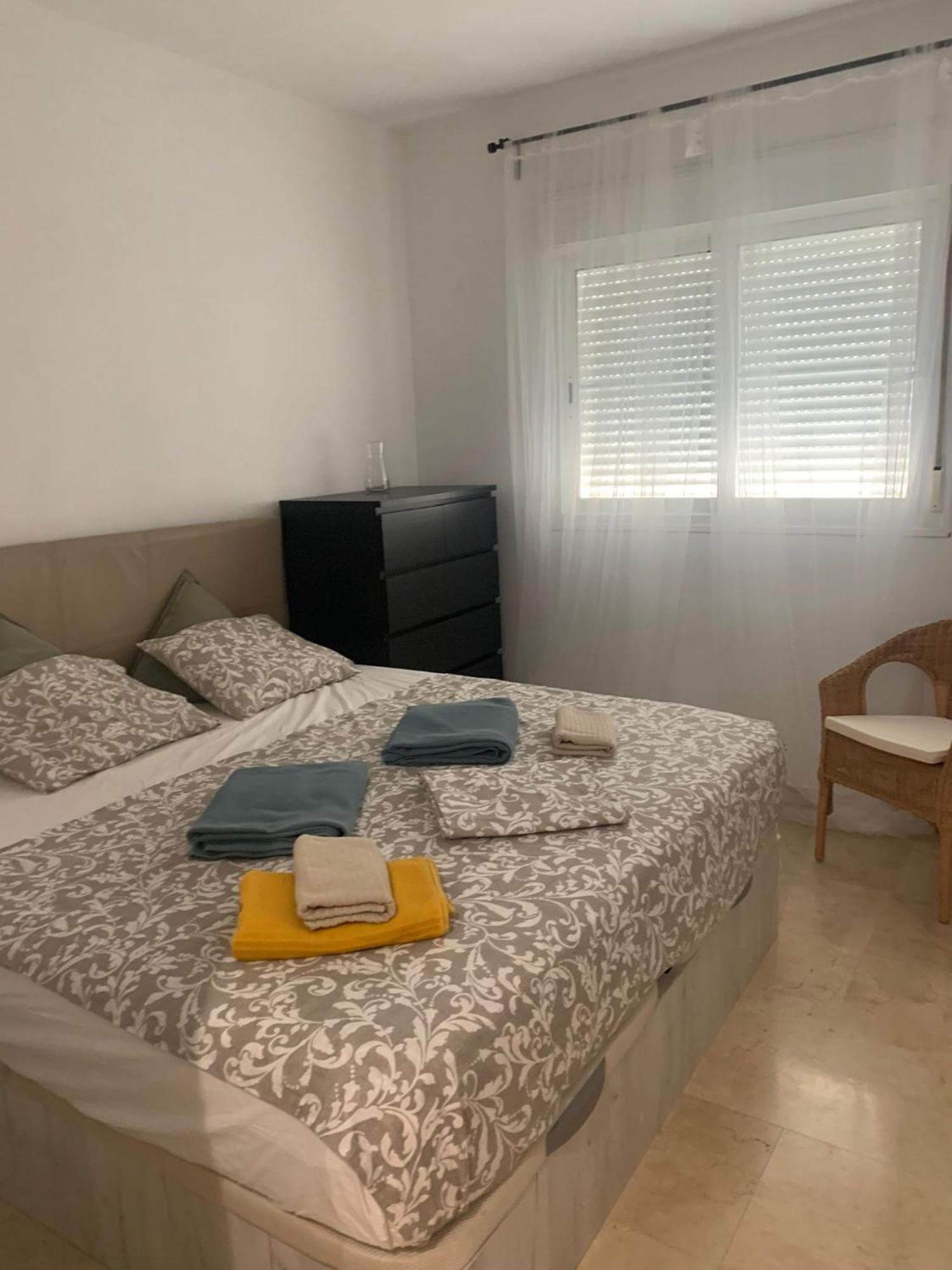 Appartement Bilbil 2 Bedr- Pool, Tennis, Golf W Garage *